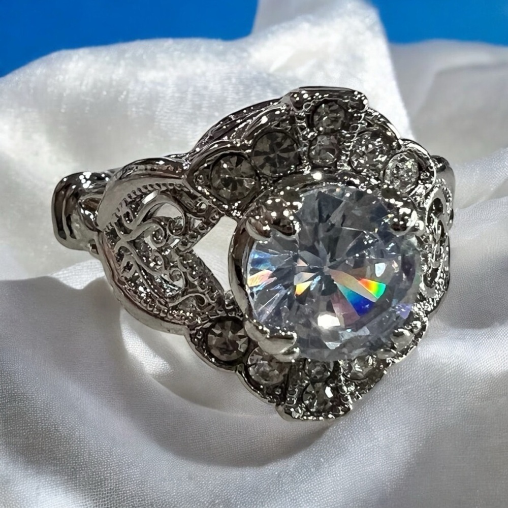 Flawless 3ct Gemstone Ring Synthetic Blue Zirconia Size 8 - Picture 4 of 6